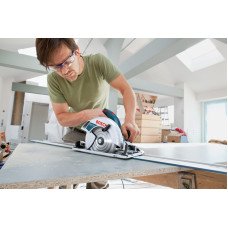 Ручная дисковая пила Bosch GKS 65 GCE Professional (0601668900) Ручная дисковая пила Bosch GKS 65 GCE Professional (0601668900)