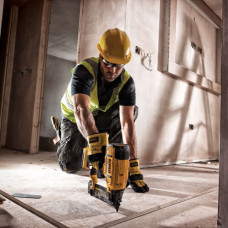 Акумуляторний цвяхозабивач DeWALT DCN680NT