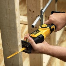Акумуляторна шабельна пила DeWALT DCS310D2 Акумуляторна шабельна пила DeWALT DCS310D2