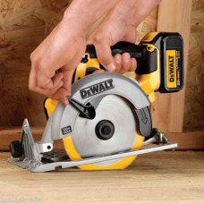 Акумуляторна пила дискова DeWALT DCS570NT Акумуляторна пила дискова DeWALT DCS570NT