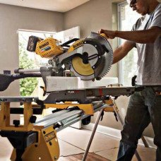 Пила торцювальна акумуляторна DeWALT DHS780T2A