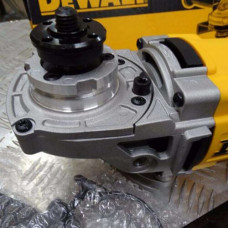 Кутова шліфмашина - болгарка DeWALT DWE494