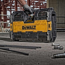 Зарядний пристрій-радіоприймач AM/FM DeWALT DWST1-75659