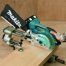 Акумуляторна торцювальна пила Makita DLS714RT2