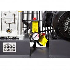 Компресор ремінною двоциліндровий 380В 3кВт 550л/хв 10бар 150л Sigma Refine (7044231) SIGMA Компресор ремінною двоциліндровий 380В 3кВт 550л/хв 10бар 150л Sigma Refine (7044231) SIGMA