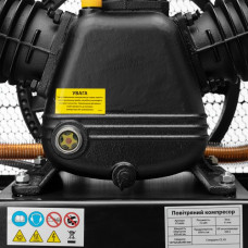 Компресор 200 л, 10 HP, 7,5 кВт, 380 В, 8 атм, 1050 л/хв. 3 циліндра INTERTOOL PT-0040