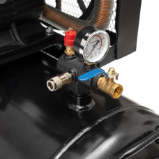 Компресор 200 л, 10 HP, 7,5 кВт, 380 В, 8 атм, 1050 л/хв. 3 циліндра INTERTOOL PT-0040
