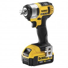 Винтоверт ударный DeWALT DCF825M2