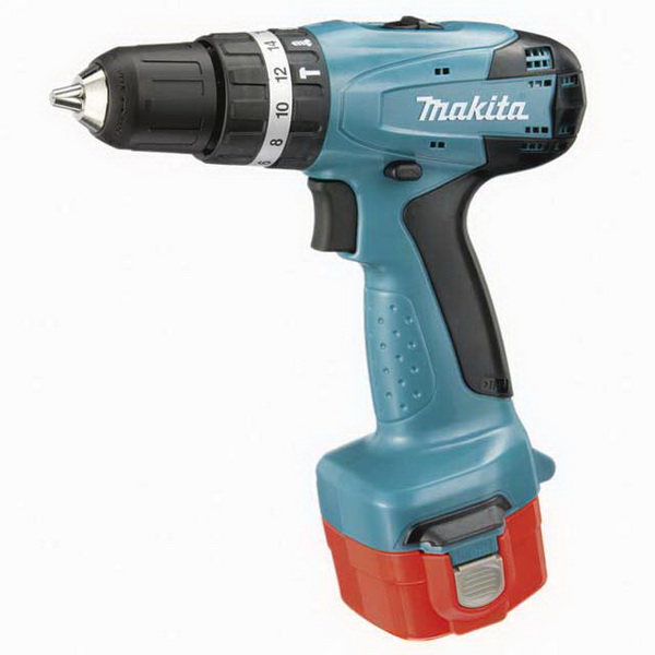 Ударная дрель-шуруповерт аккумуляторный Makita 8271DWAE Ударная дрель-шуруповерт аккумуляторный Makita 8271DWAE