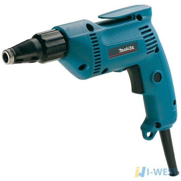 Шуруповерт Makita 6821